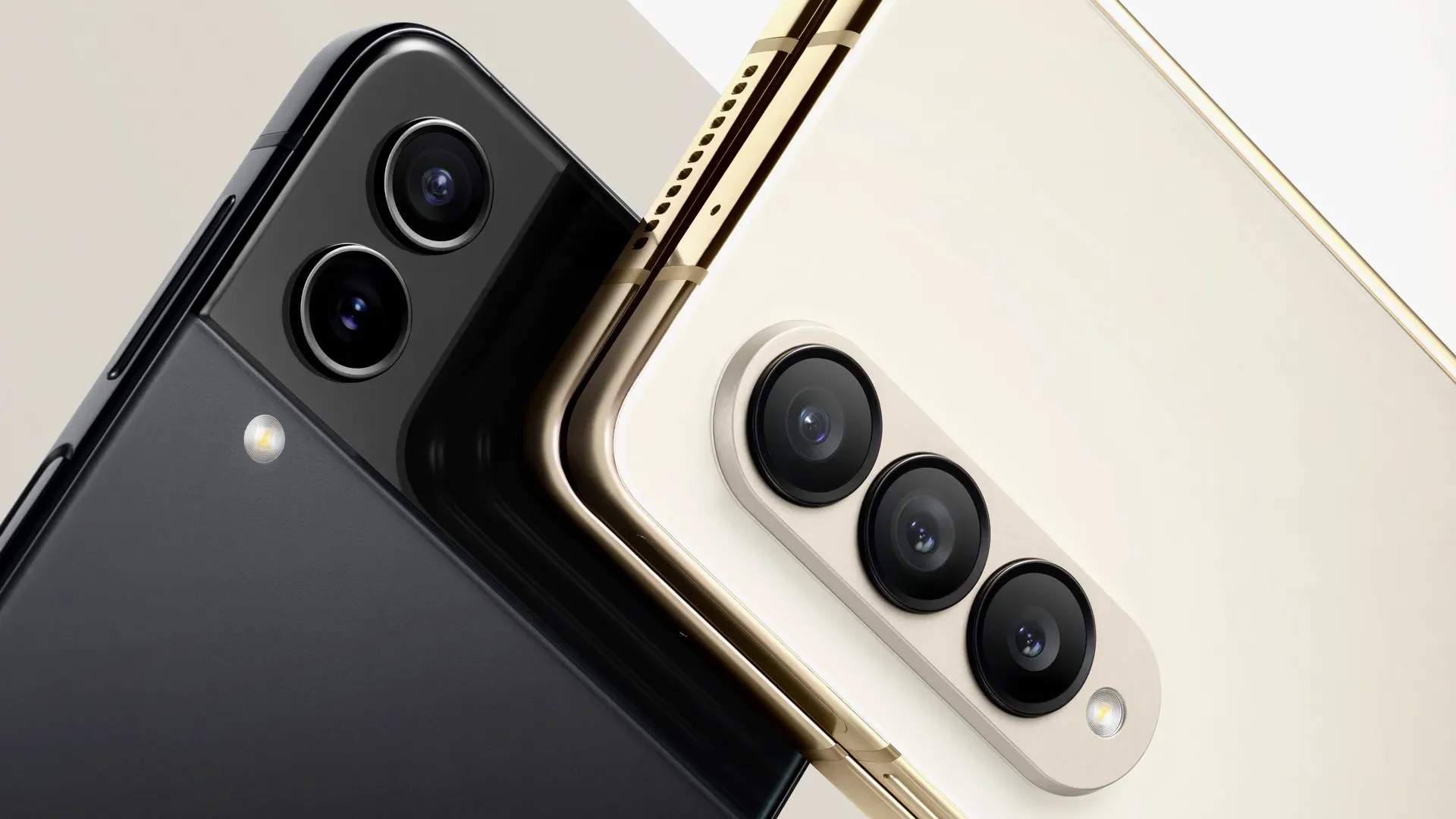 Samsung Galaxy Z Fold 4 and Flip 4